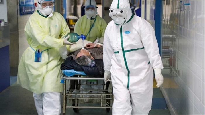 Número de mortos pelo novo coronavírus sobe para 1.013
