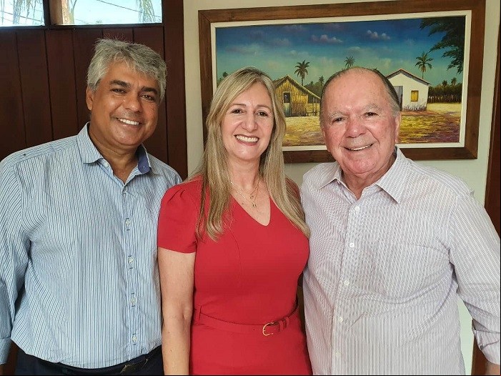 Prefeita de Malhada de Pedras participa de Assembleia do Consórcio  Público Interfederativo