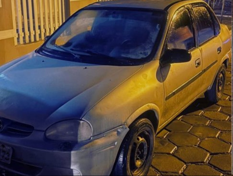 Polícia recupera veículo roubado em Condeúba