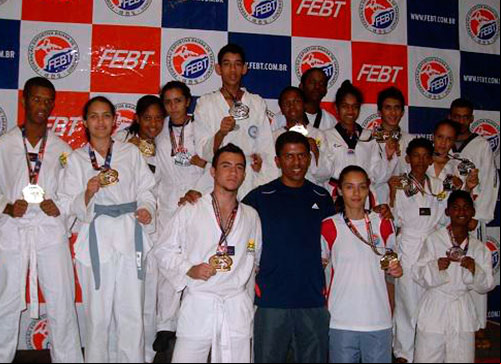 Caetité se destaca no Campeonato Baiano de Taekwondo