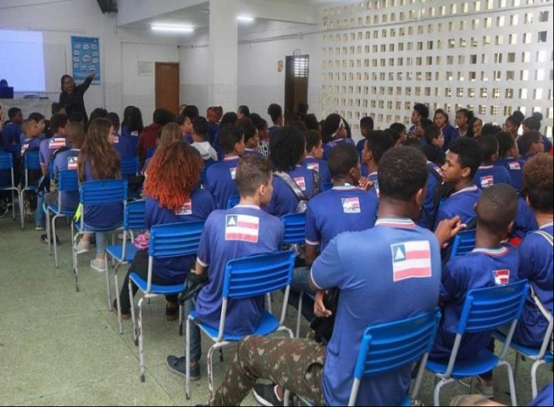 Governador debate com prefeitos critérios para retorno às aulas presenciais na Bahia