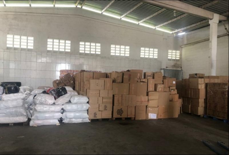 Feira de Santana: ‘Operação da Decarga’ apreende sapatos, bolsas e sandálias falsificadas  