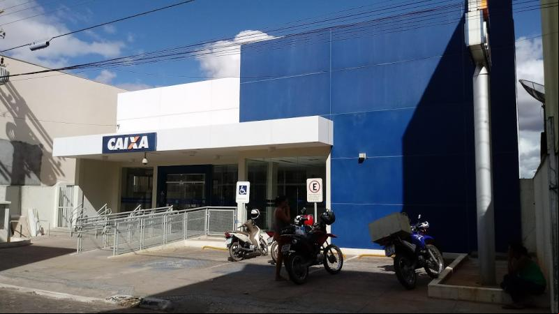 Homem é preso ao tentar aplicar golpe com documento falso na agência da caixa de Macaúbas