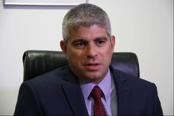 Secretário defende ação contra miliciano e pede respeito à polícia