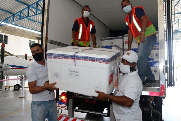 Covid-19: Bahia ultraa 2 milhões de doses de vacinas recebidas