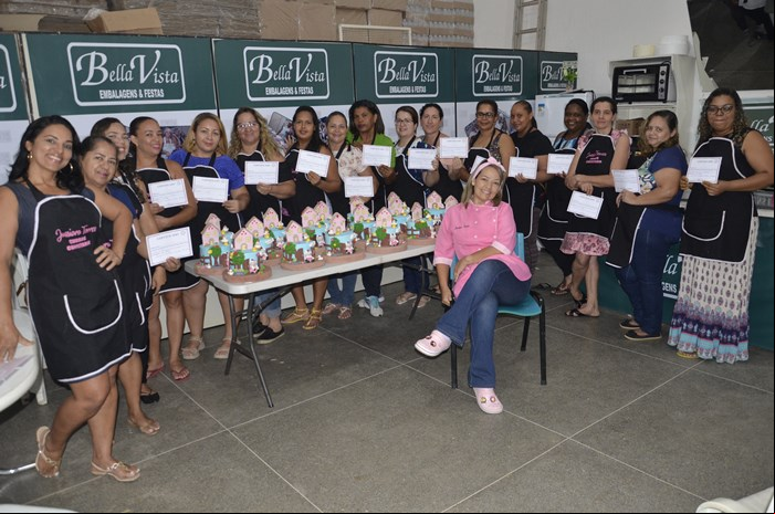Bella Vista embalagens conclui com sucesso curso de Pasta Americana com a instrutora Jussiara Torres