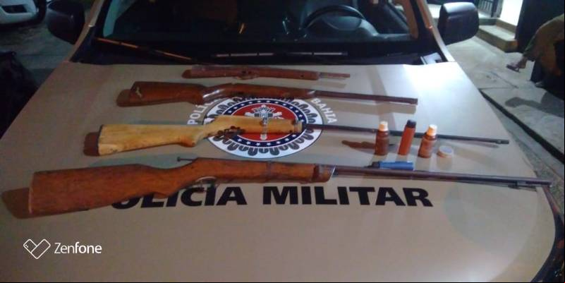 Pai e filho são apreendidos com quatro armas após desavença em Malhada de Pedras