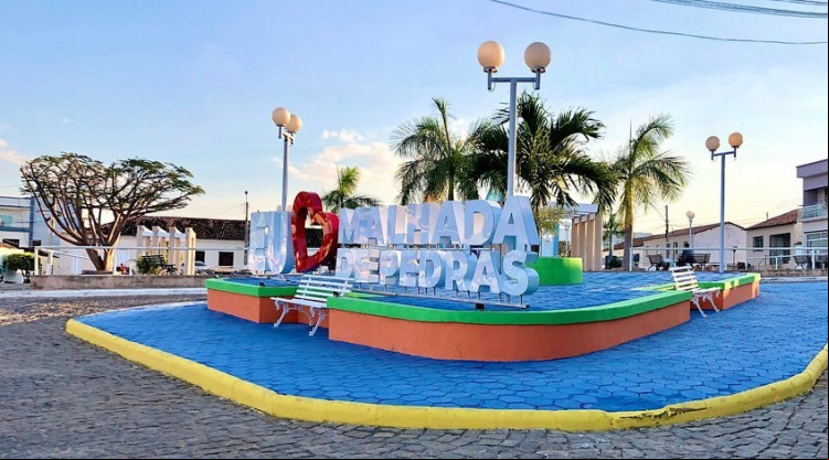 Prefeitura de Malhada de Pedras abre concurso com vagas de nível médio e superior