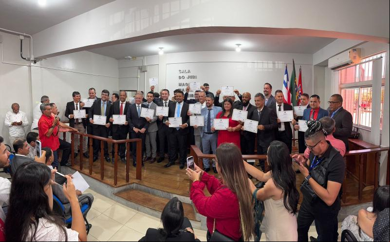 Justiça eleitoral diploma prefeito, vice e vereadores eleitos em Brumado