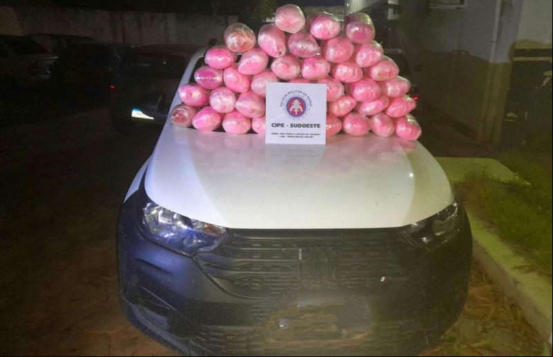 Cipe Sudoeste apreende 22kg de maconha BA-152 em Paramirim