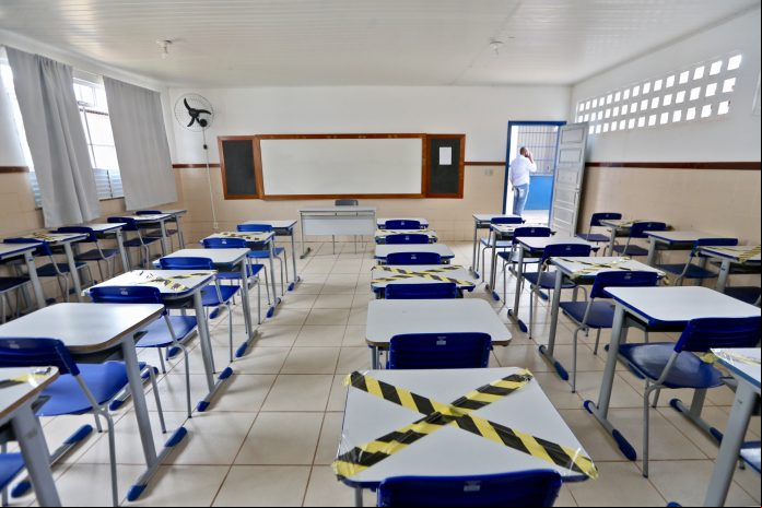 Efeito do fechamento de escolas durante a pandemia pode durar 15 anos, diz pesquisa 