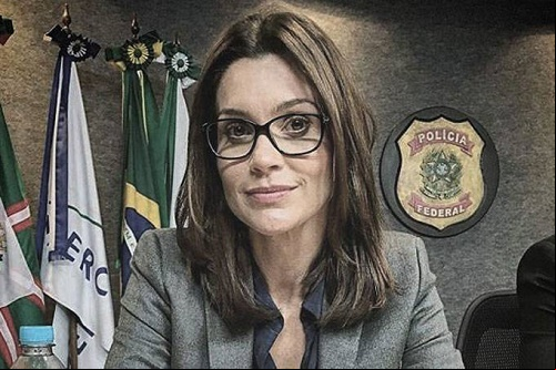 Com equipe de filme, Flávia Alessandra 'visita' Marcelo Odebrecht na carceragem da PF